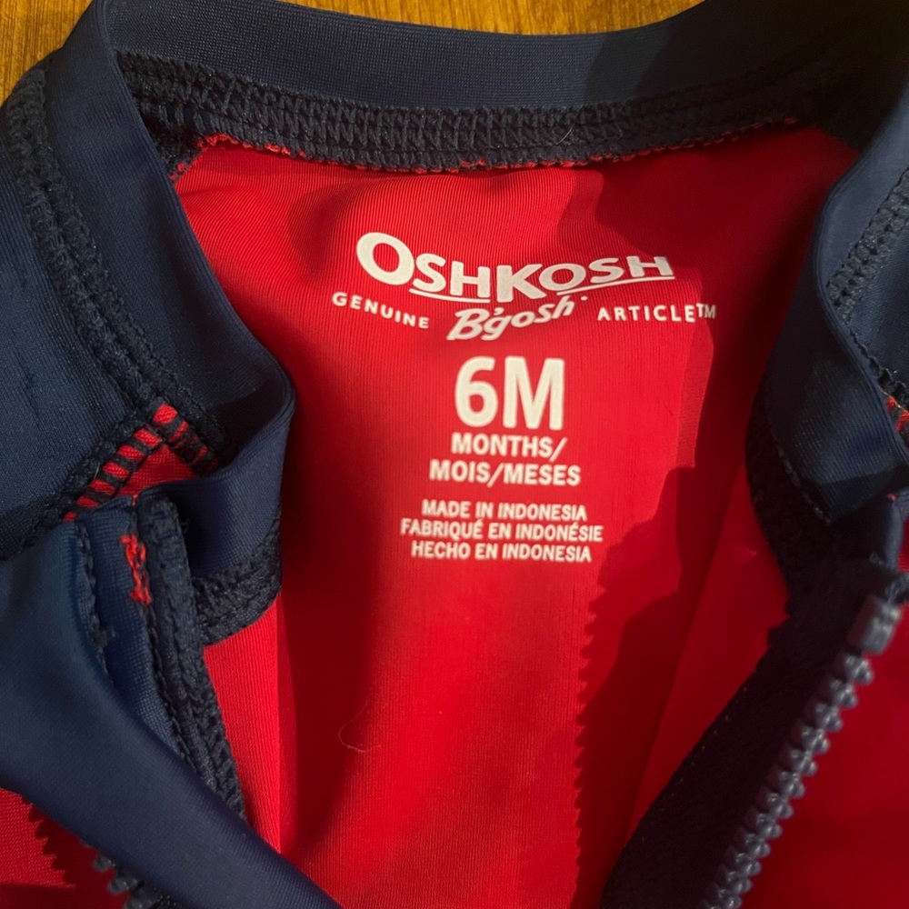 Rash guard top - Picture 5 of 5